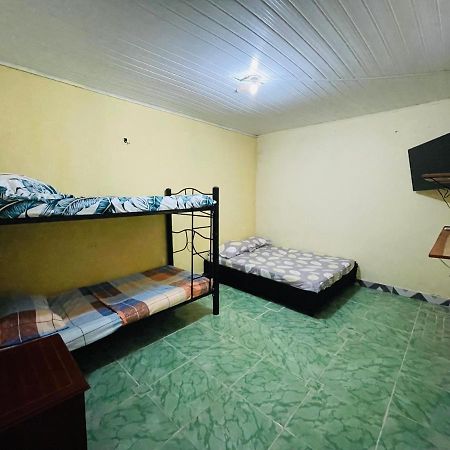 לטיסייה Apartamentos Cerca Al Aeropuerto מראה חיצוני תמונה