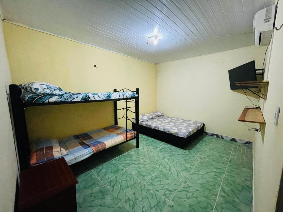 לטיסייה Apartamentos Cerca Al Aeropuerto מראה חיצוני תמונה